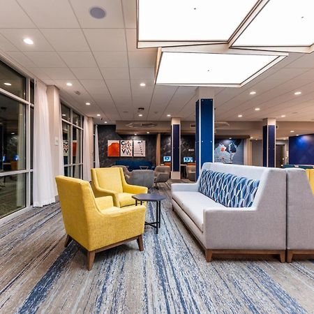 Holiday Inn Express & Suites Charlottesville By Ihg Luaran gambar