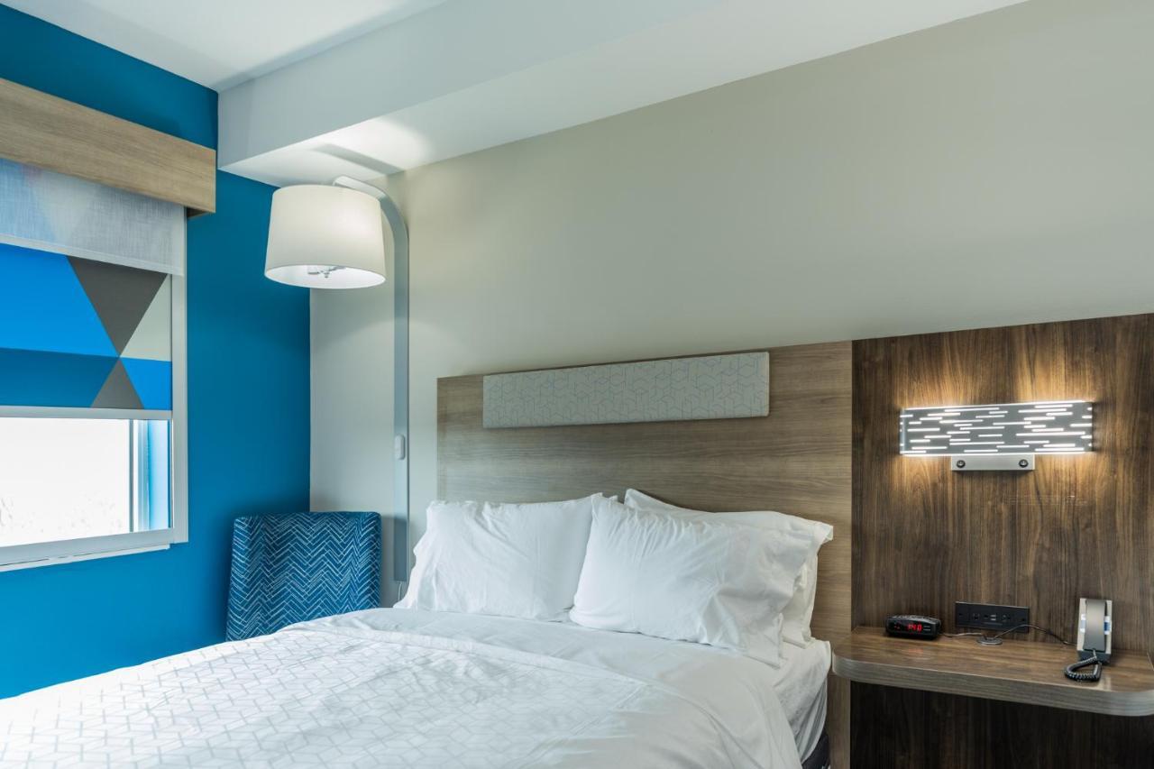 Holiday Inn Express & Suites Charlottesville By Ihg Luaran gambar