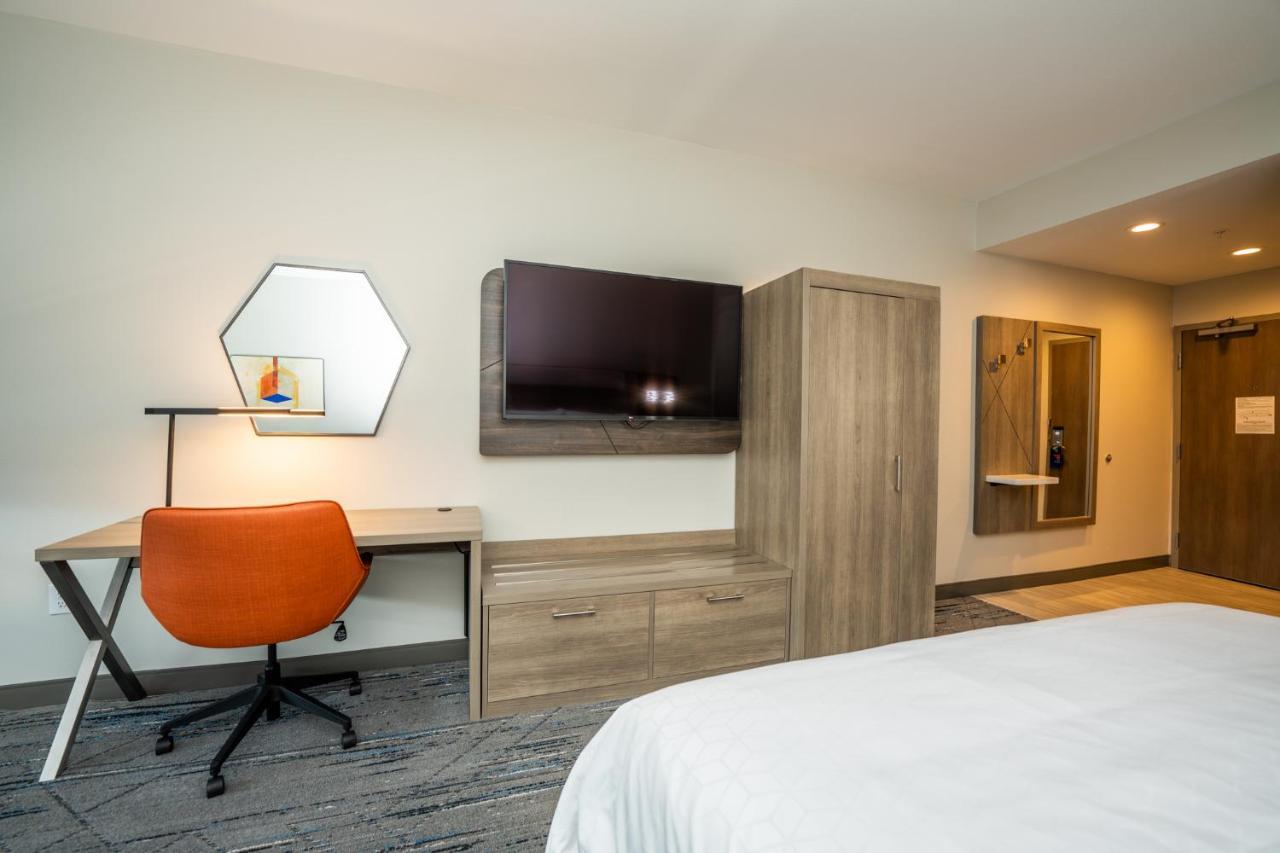 Holiday Inn Express & Suites Charlottesville By Ihg Luaran gambar