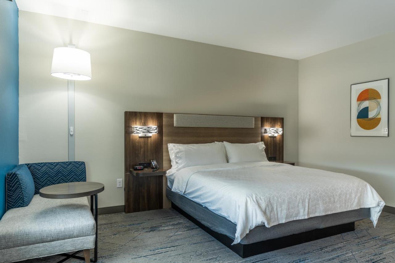 Holiday Inn Express & Suites Charlottesville By Ihg Luaran gambar